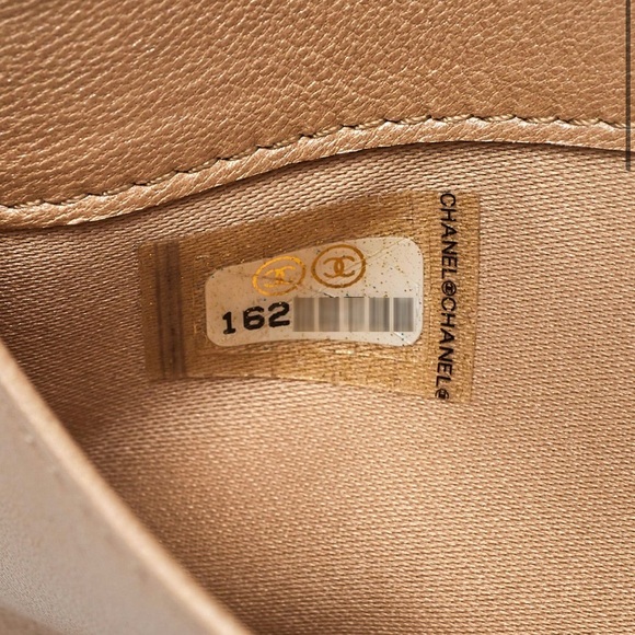 Chanel - Picture 5 of 6